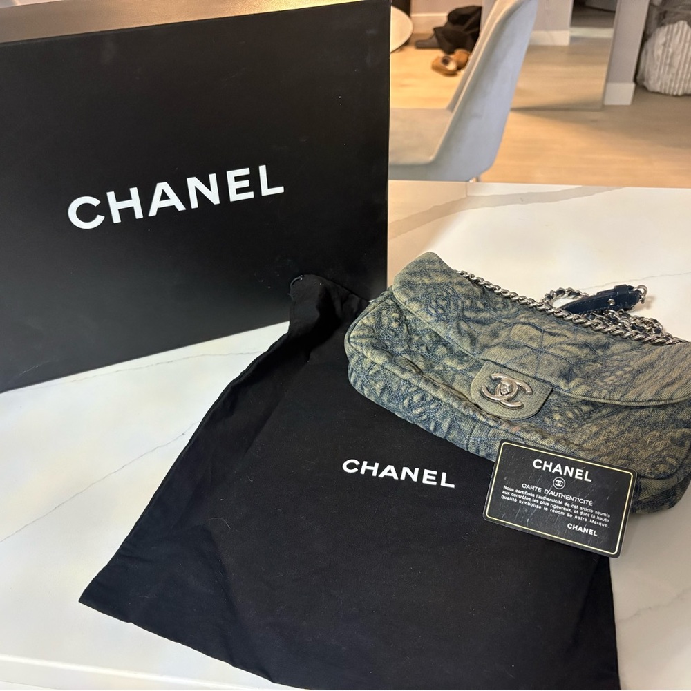 Chanel Gray Quilted Handbag